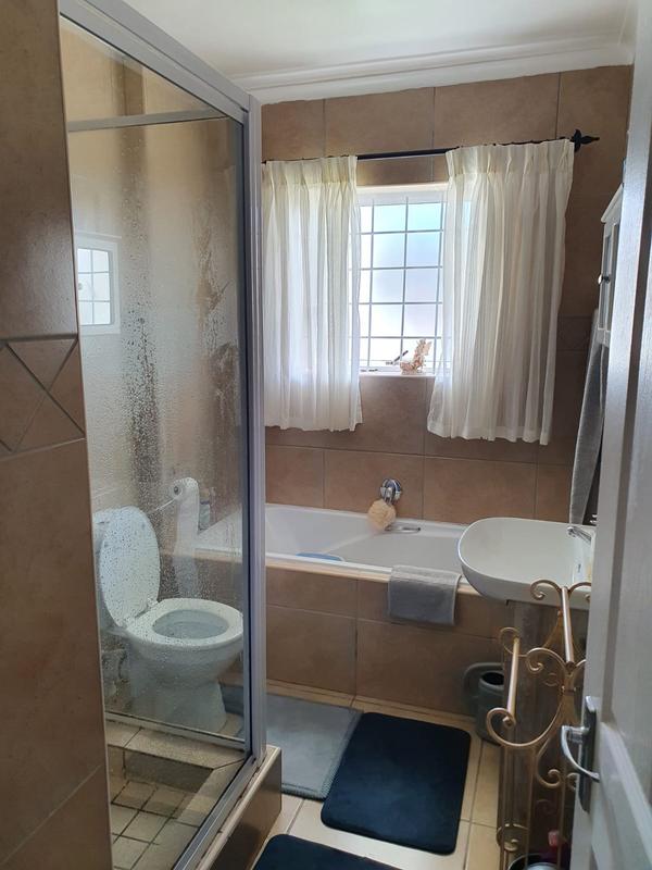 2 Bedroom Property for Sale in Burgundy Estate Western Cape